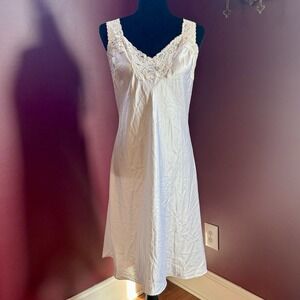 VTG Lady Lynne Women USA Sz 38 Volup White Lace ILGWU Slit Full Slip Union Made